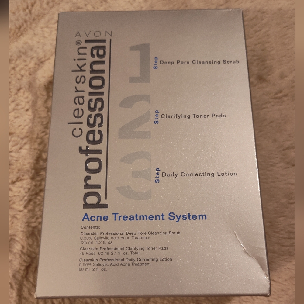 NEW! AVON Clear Skin Professionals Acne Treatment System